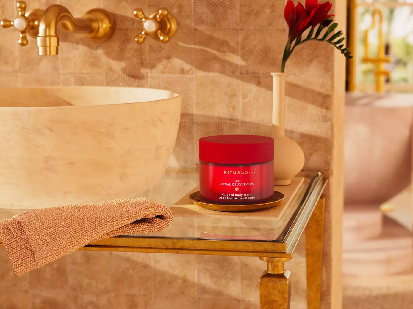 Крем для тіла Rituals The Ritual of Ayurveda Whipped Body Cream, 220 ml