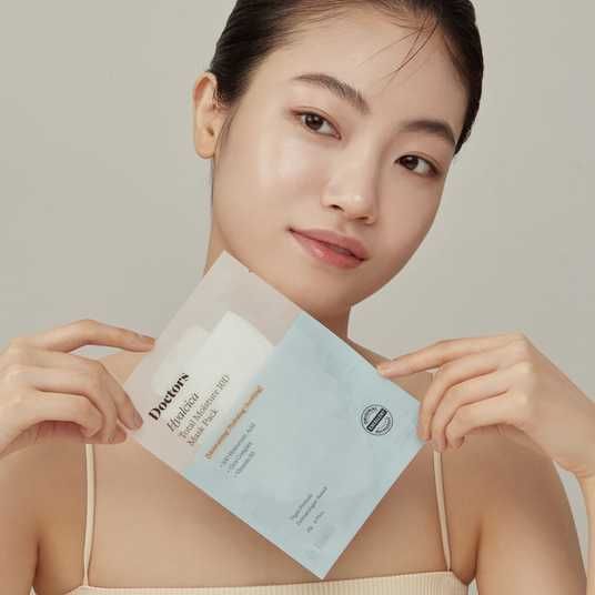 Тканинна маска з 10 формами гіалуронової кислоти та центелою Doctors Hyalcica Total Moisture 10 D Mask Pack, 23 ml