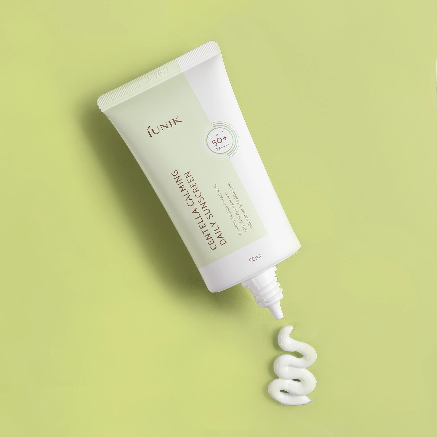 Заспокійливий сонцезахисний крем із центелою iUNIK Centella Calming Daily Sunscreen SPF 50+ PA++++ 60ml