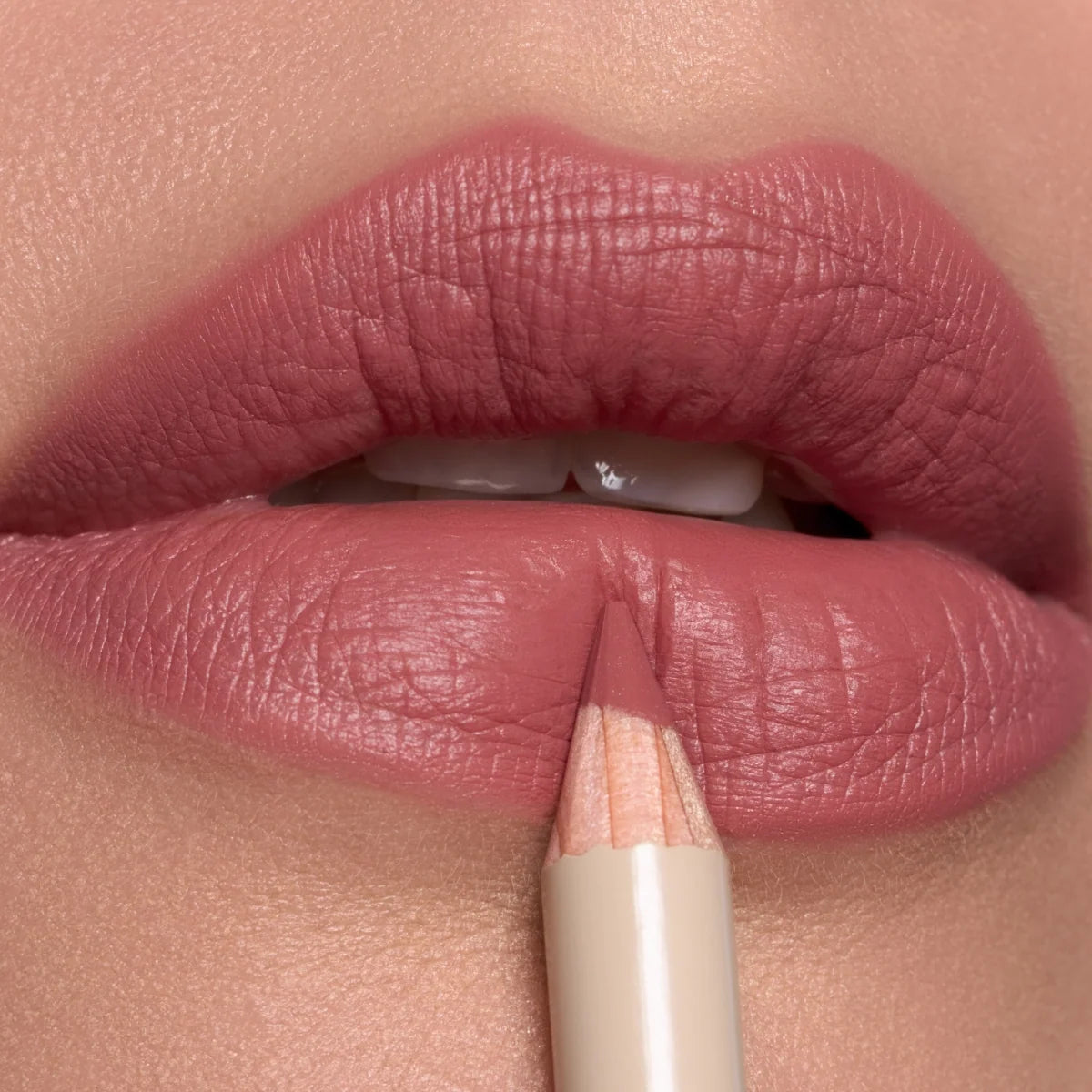 Олівець для губ Lipss LIPPEN 01 SOUFFLE