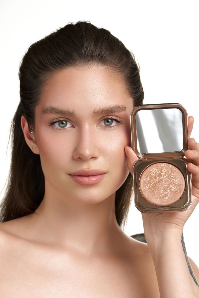 Бронзер ZOLA Natural Bronze Glow 01 Ніжна мармурова бронза Nude Marble Bronze